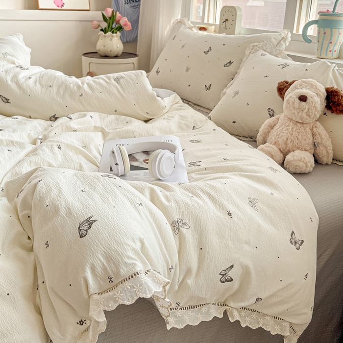 91家纺网 家纺一手货源 找家纺 梦纤绒 2025新款云感木棉皱皱双层纱全棉花边四件套 蝴蝶梦