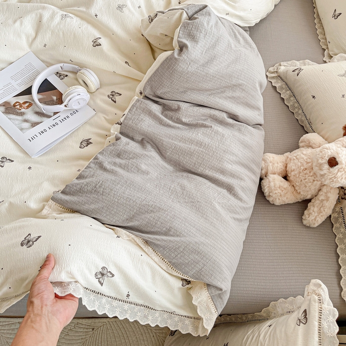 91家纺网 家纺一手货源 找家纺 梦纤绒 2025新款云感木棉皱皱双层纱全棉花边四件套 蝴蝶梦