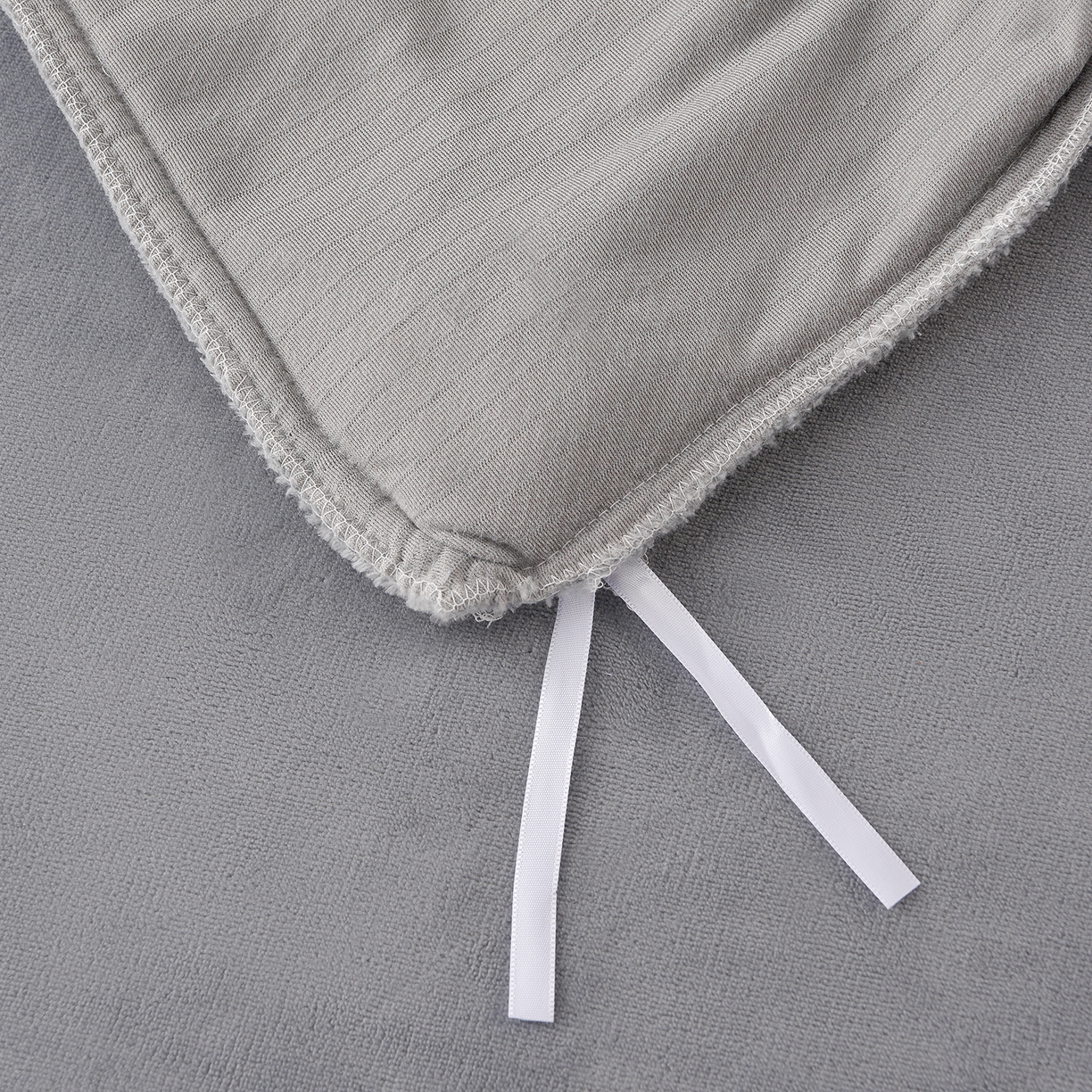 91家纺网 家纺一手货源 找家纺 柔享家（原芷澜家纺） 2025新款A类高克重全消光水貂绒刺绣四件套系列-居里夫人 居里夫人-雾灰色