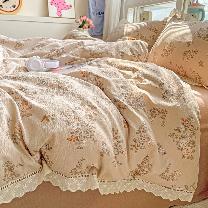 91家纺网 家纺一手货源 找家纺 梦纤绒 2025新款云感木棉皱皱双层纱全棉花边四件套 可颂