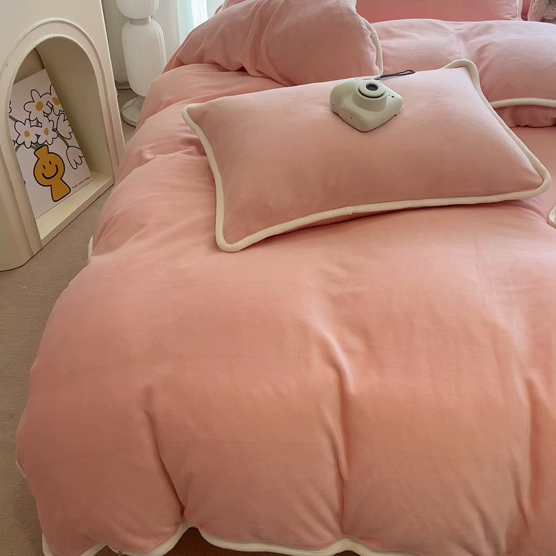 91家纺网 家纺一手货源 找家纺 N先生_2025新款牛奶绒纯色包边四件套 玫瑰粉