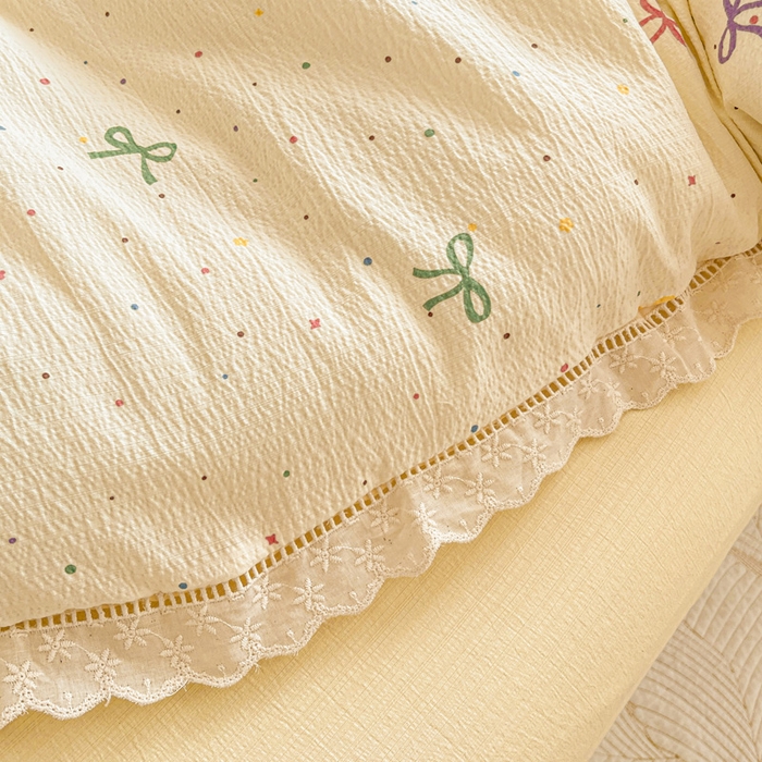 91家纺网 家纺一手货源 找家纺 梦纤绒 2025新款云感木棉皱皱双层纱全棉花边四件套 蜡笔画