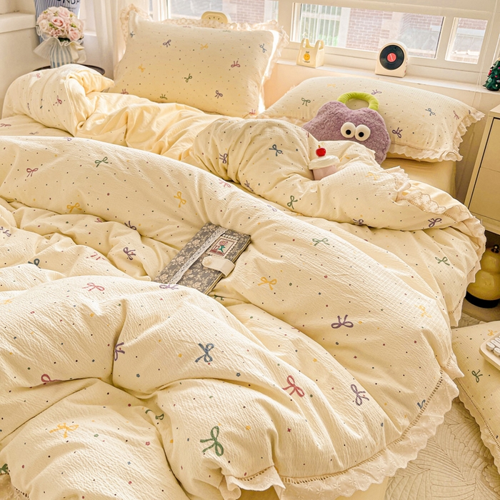 91家纺网 家纺一手货源 找家纺 梦纤绒 2025新款云感木棉皱皱双层纱全棉花边四件套 蜡笔画