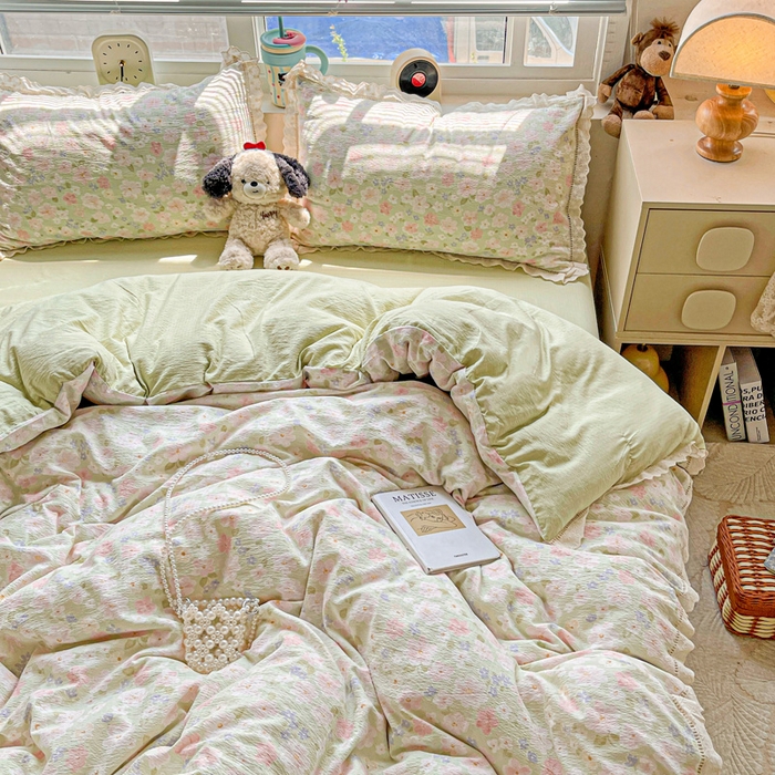 91家纺网 家纺一手货源 找家纺 梦纤绒 2025新款云感木棉皱皱双层纱全棉花边四件套 莱茵河畔