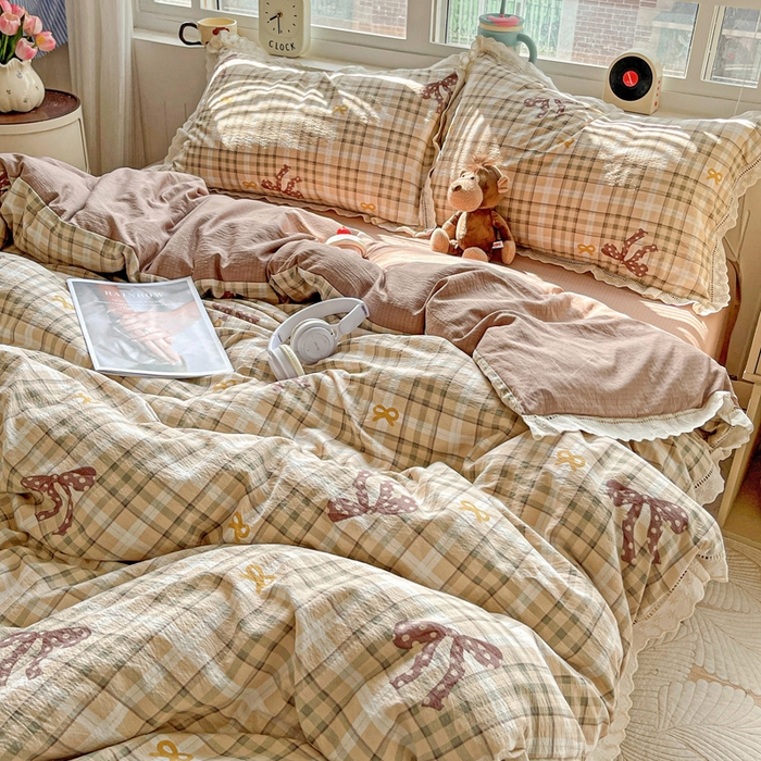 91家纺网 家纺一手货源 找家纺 梦纤绒 2025新款云感木棉皱皱双层纱全棉花边四件套 太妃糖