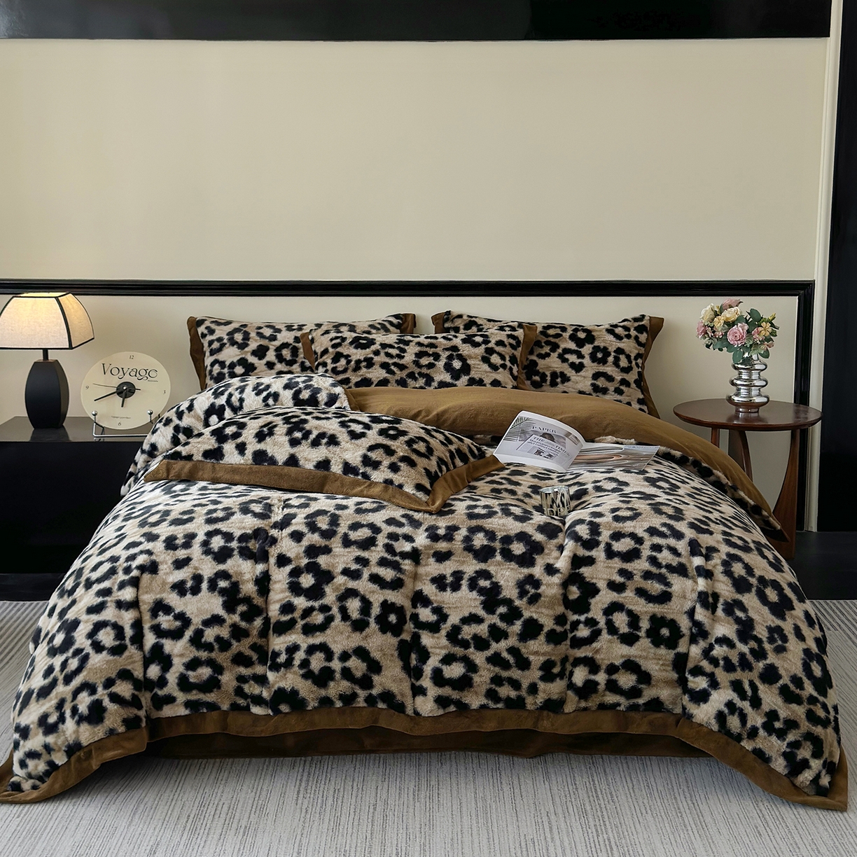 91家纺网 家纺一手货源 找家纺 （总）金艾草 2025新款轻奢獭兔毛美拉德风印花拼角床单款四件套