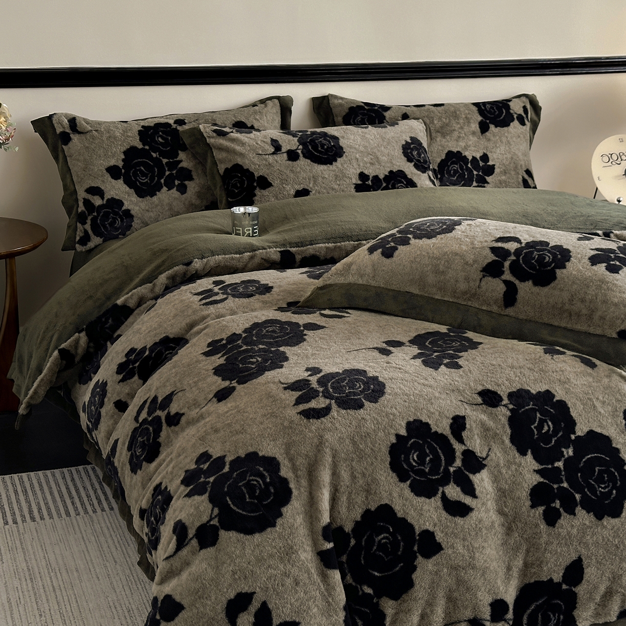 金艾草 2025新款轻奢獭兔毛美拉德风印花拼角床单款四件套 盛放灰