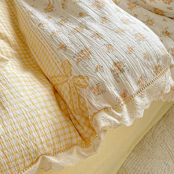 91家纺网 家纺一手货源 找家纺 梦纤绒 2025新款云感木棉皱皱双层纱全棉花边四件套 田园拾趣-黄