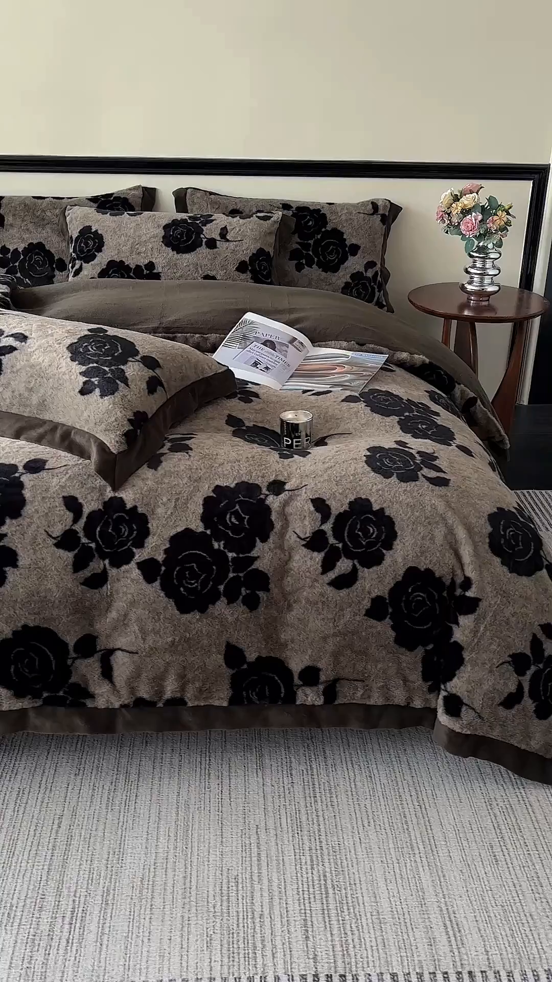 91家纺网 家纺一手货源 找家纺 金艾草 2025新款轻奢獭兔毛美拉德风印花拼角床单款四件套 盛放灰