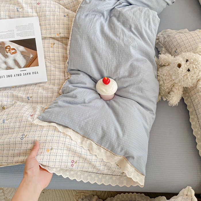 91家纺网 家纺一手货源 找家纺 梦纤绒 2025新款云感木棉皱皱双层纱全棉花边四件套 遇见