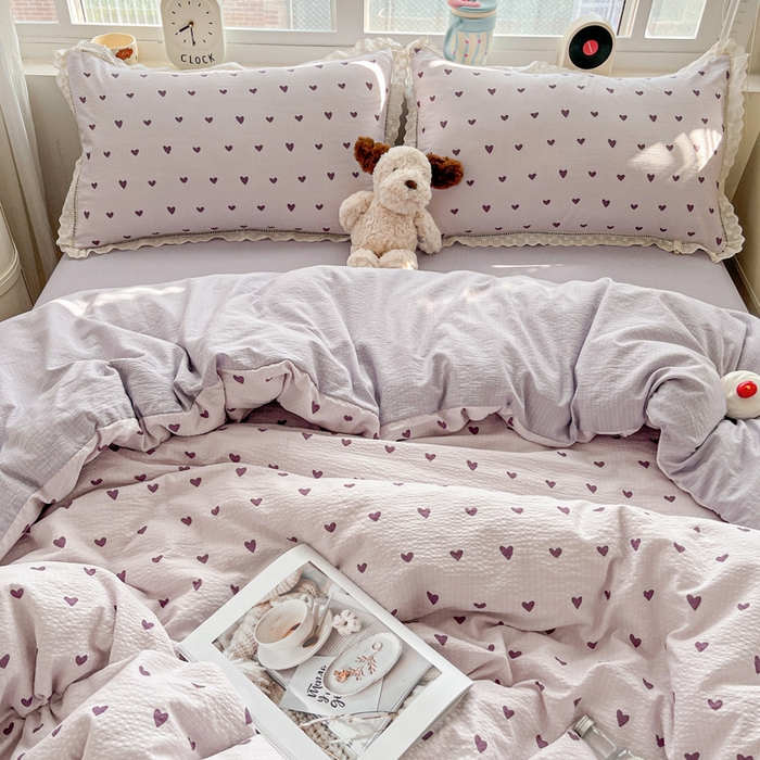 91家纺网 家纺一手货源 找家纺 梦纤绒 2025新款云感木棉皱皱双层纱全棉花边四件套 紫爱心