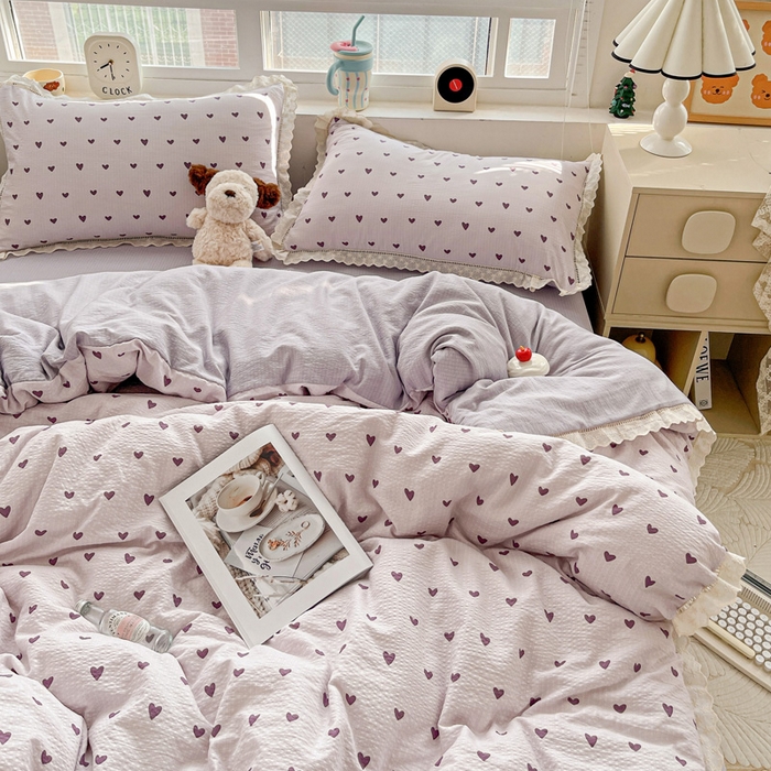 91家纺网 家纺一手货源 找家纺 梦纤绒 2025新款云感木棉皱皱双层纱全棉花边四件套 紫爱心