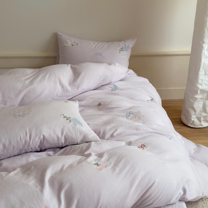 91家纺网 家纺一手货源 找家纺 （总）鹿班家居 2025年秋冬款全棉纯棉皱皱纱精密刺绣四件套-晴野小记系列（标准会员-20元）