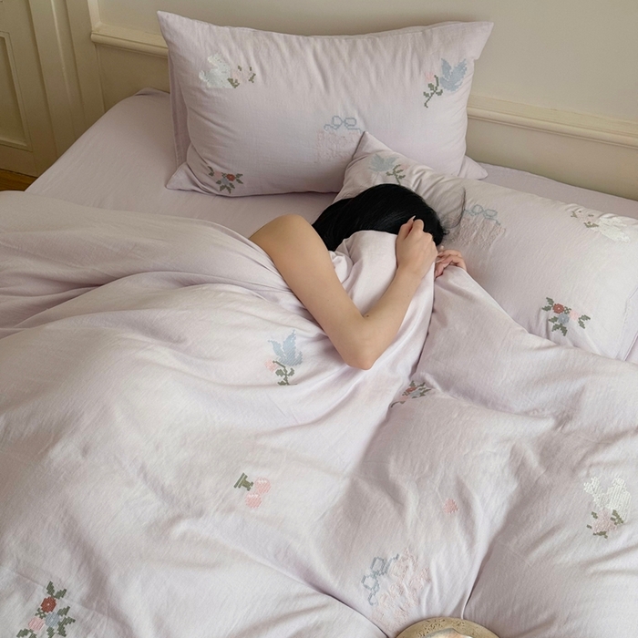 91家纺网 家纺一手货源 找家纺 （总）鹿班家居 2025年秋冬款全棉纯棉皱皱纱精密刺绣四件套-晴野小记系列（标准会员-20元）