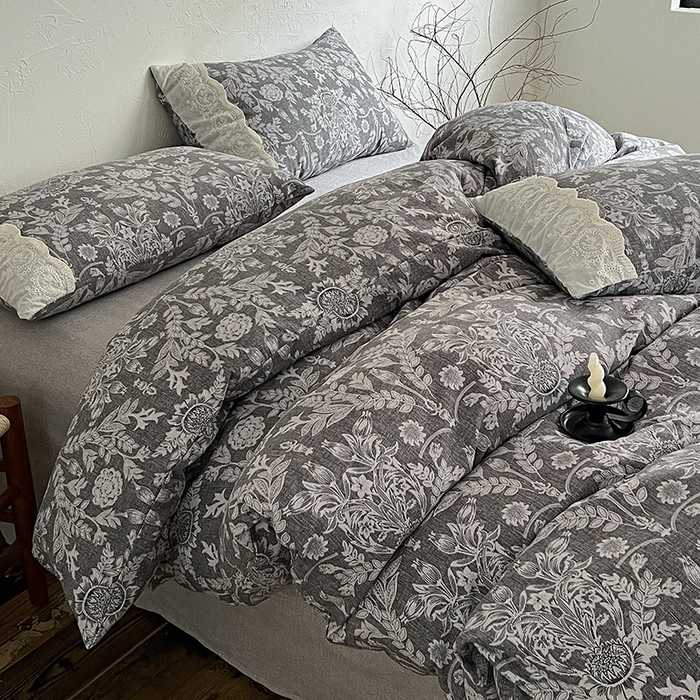 91家纺网 家纺一手货源 找家纺 梦纤绒 2025秋冬新品A类高克重亚麻复古全棉花边侘寂风原麻系列 墨染青筠-灰