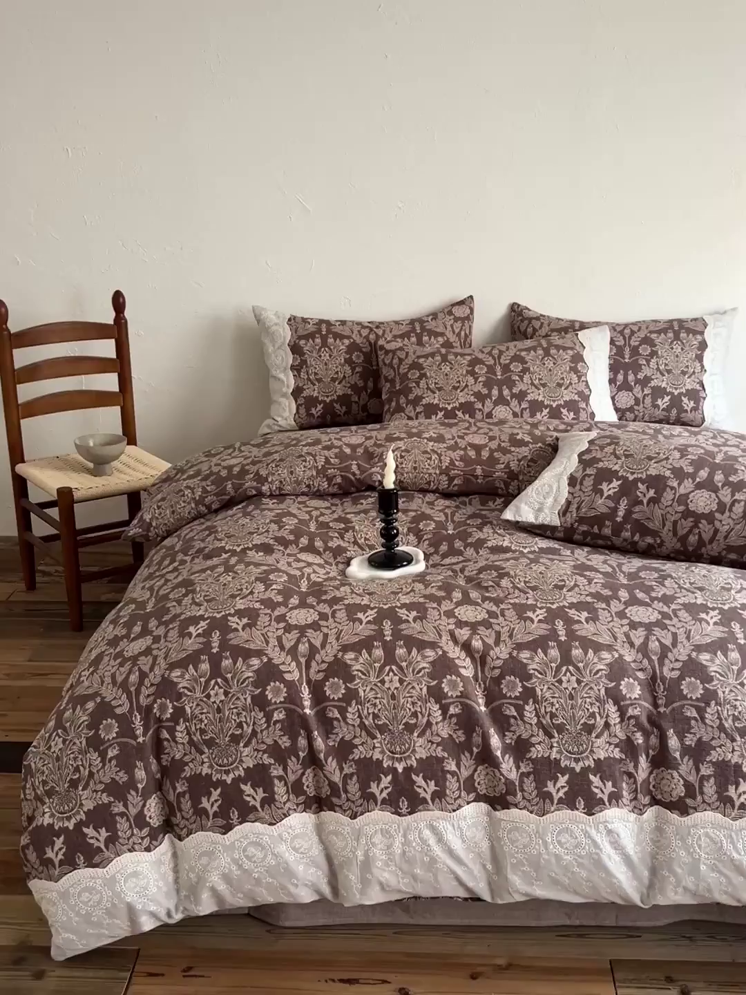 91家纺网 家纺一手货源 找家纺 梦纤绒 2025秋冬新品A类高克重亚麻复古全棉花边侘寂风原麻系列 墨染青筠-咖