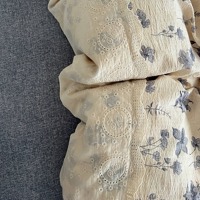 91家纺网 家纺一手货源 找家纺 梦纤绒 2025秋冬新品A类高克重亚麻复古全棉花边侘寂风原麻系列 秋屿-蓝