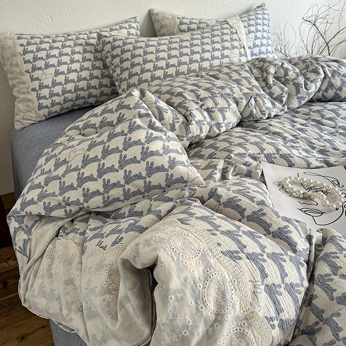 91家纺网 家纺一手货源 找家纺 梦纤绒 2025秋冬新品A类高克重亚麻复古全棉花边侘寂风原麻系列 兔宝宝-蓝