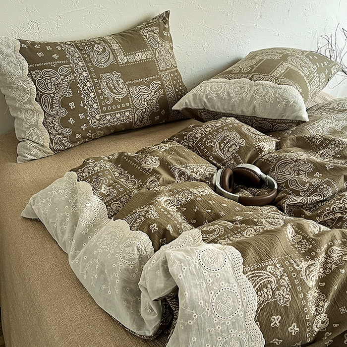 91家纺网 家纺一手货源 找家纺 梦纤绒 2025秋冬新品A类高克重亚麻复古全棉花边侘寂风原麻系列 乌木花园-绿