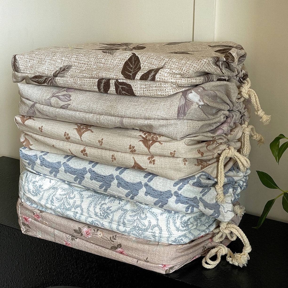 91家纺网 家纺一手货源 找家纺 梦纤绒 2025秋冬新品A类高克重亚麻复古全棉花边侘寂风原麻系列 包装袋图（仅展示）