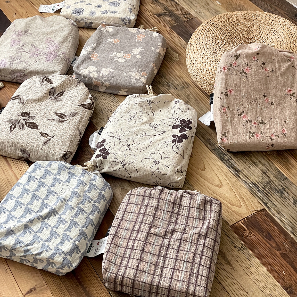 91家纺网 家纺一手货源 找家纺 梦纤绒 2025秋冬新品A类高克重亚麻复古全棉花边侘寂风原麻系列 包装袋图（仅展示）