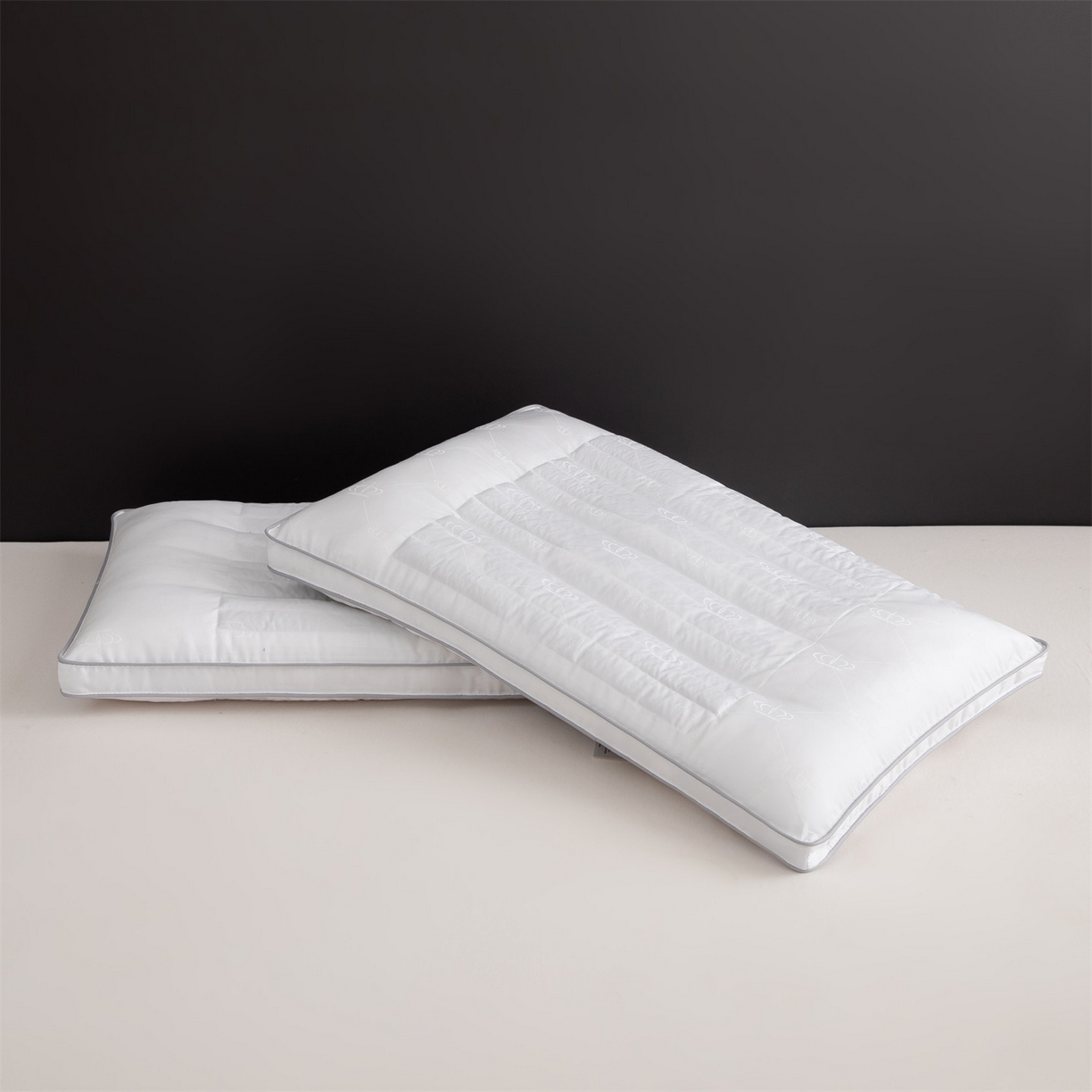 91家纺网 家纺一手货源 找家纺 （总）麦肯锡 2025新款皇冠蚕丝决明子枕枕头枕芯