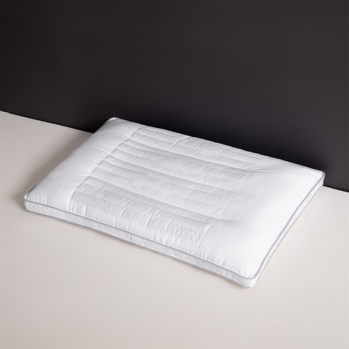 91家纺网 家纺一手货源 找家纺 （总）麦肯锡 2025新款皇冠蚕丝决明子枕枕头枕芯