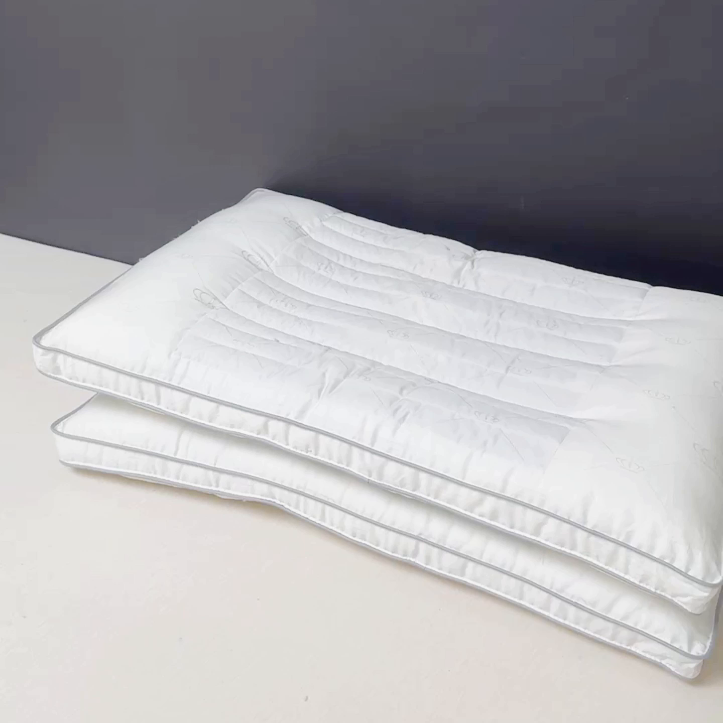 91家纺网 家纺一手货源 找家纺 （总）麦肯锡 2025新款皇冠蚕丝决明子枕枕头枕芯