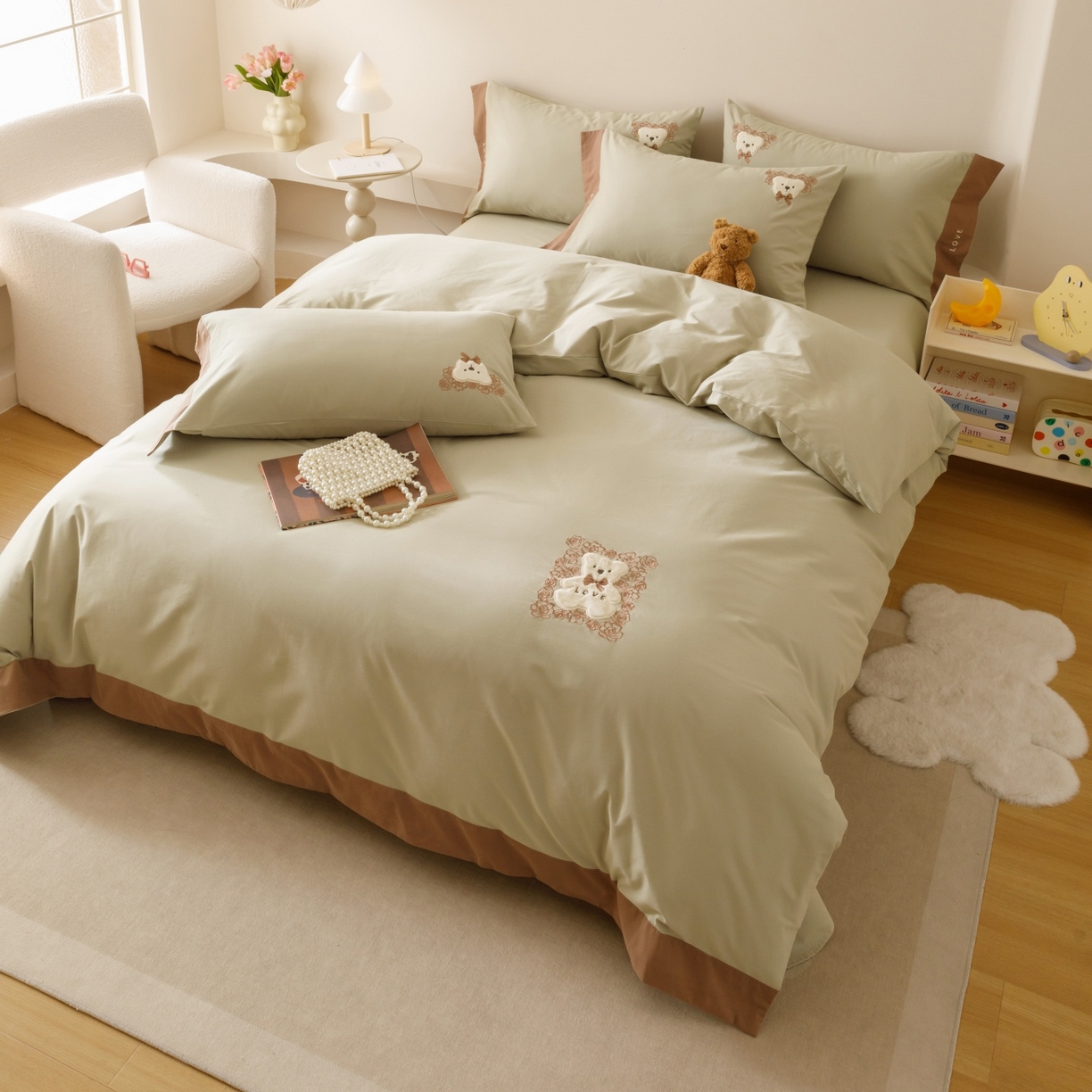 91家纺网 家纺一手货源 找家纺 （总）艾莱家纺 2025新款A类新疆长绒棉纯棉加厚柔顺磨毛贴布绣四件套-奶芙