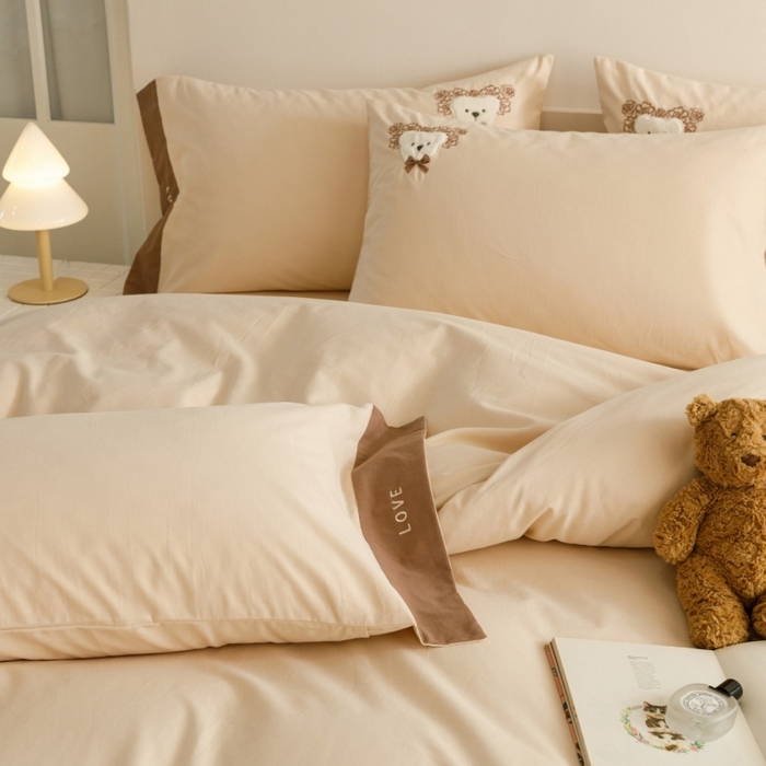 91家纺网 家纺一手货源 找家纺 艾莱家纺 2025新款A类新疆长绒棉纯棉加厚柔顺磨毛贴布绣四件套-奶芙 奶芙-可可蛋奶