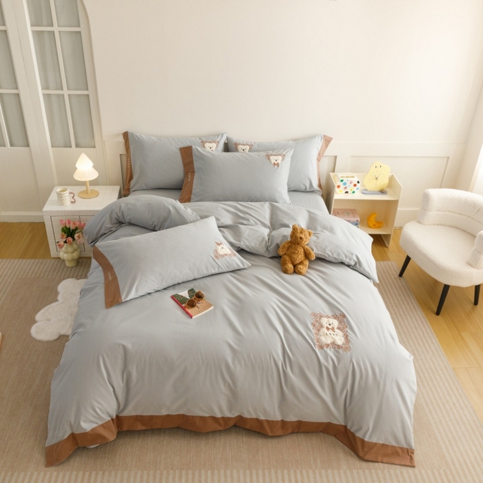 91家纺网 家纺一手货源 找家纺 艾莱家纺 2025新款A类新疆长绒棉纯棉加厚柔顺磨毛贴布绣四件套-奶芙 奶芙-悠兰