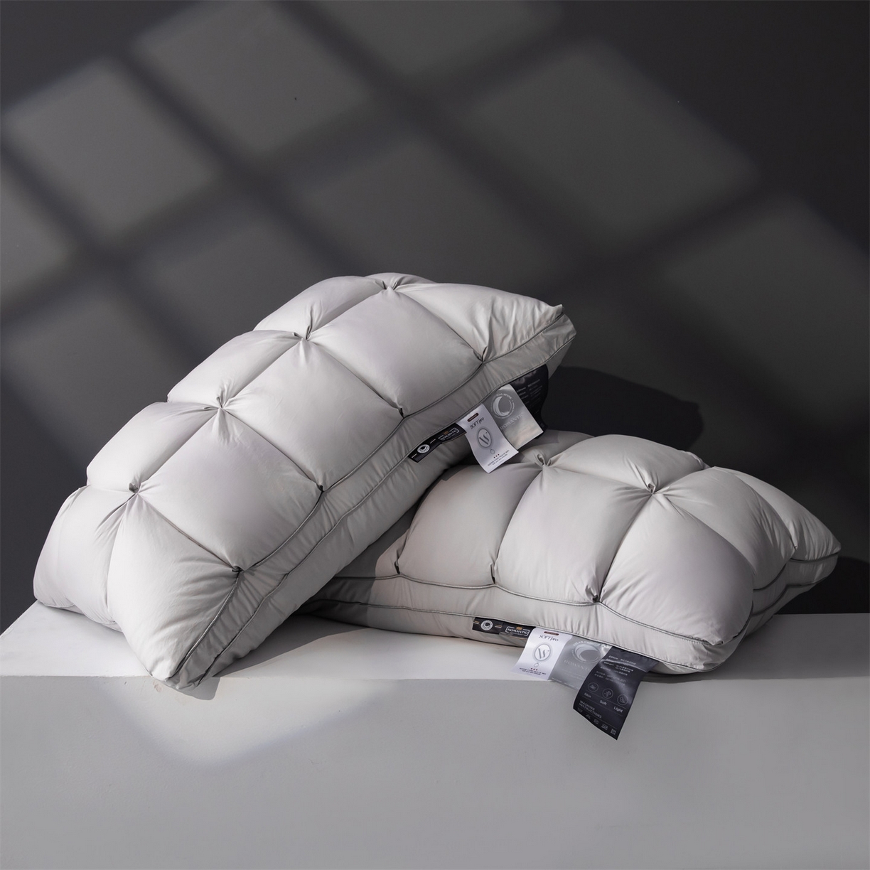 91家纺网 家纺一手货源 找家纺 麦肯锡 2025新款星级方格酒店羽丝绒枕枕头枕芯 星级方格酒店羽丝绒枕-灰色