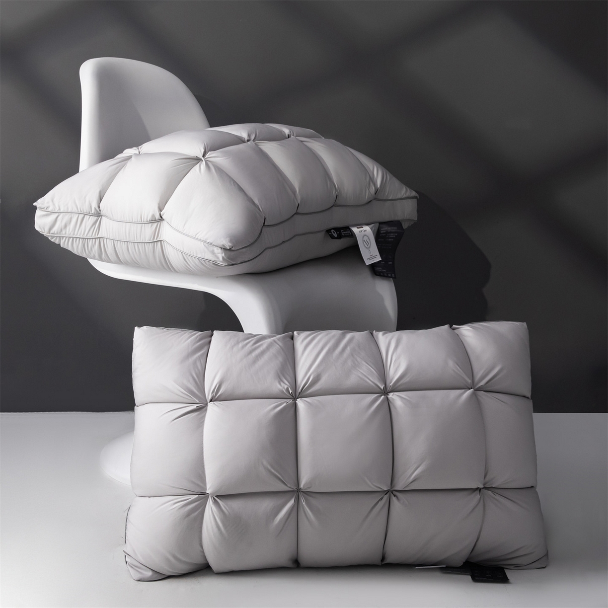 91家纺网 家纺一手货源 找家纺 麦肯锡 2025新款星级方格酒店羽丝绒枕枕头枕芯 星级方格酒店羽丝绒枕-灰色