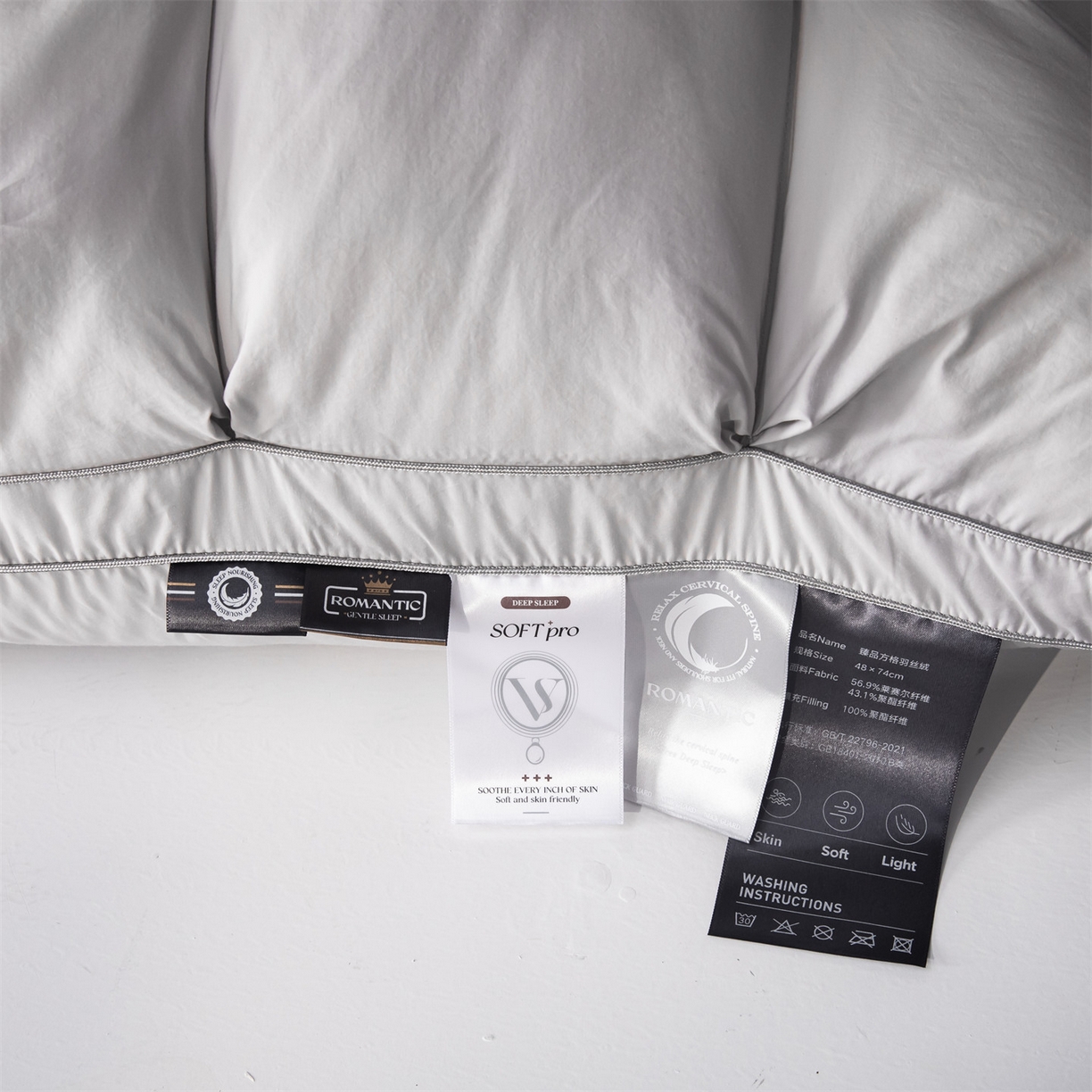 91家纺网 家纺一手货源 找家纺 麦肯锡 2025新款星级方格酒店羽丝绒枕枕头枕芯 星级方格酒店羽丝绒枕-灰色