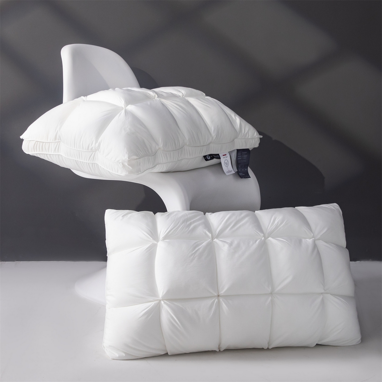 91家纺网 家纺一手货源 找家纺 麦肯锡 2025新款星级方格酒店羽丝绒枕枕头枕芯 星级方格酒店羽丝绒枕-白色