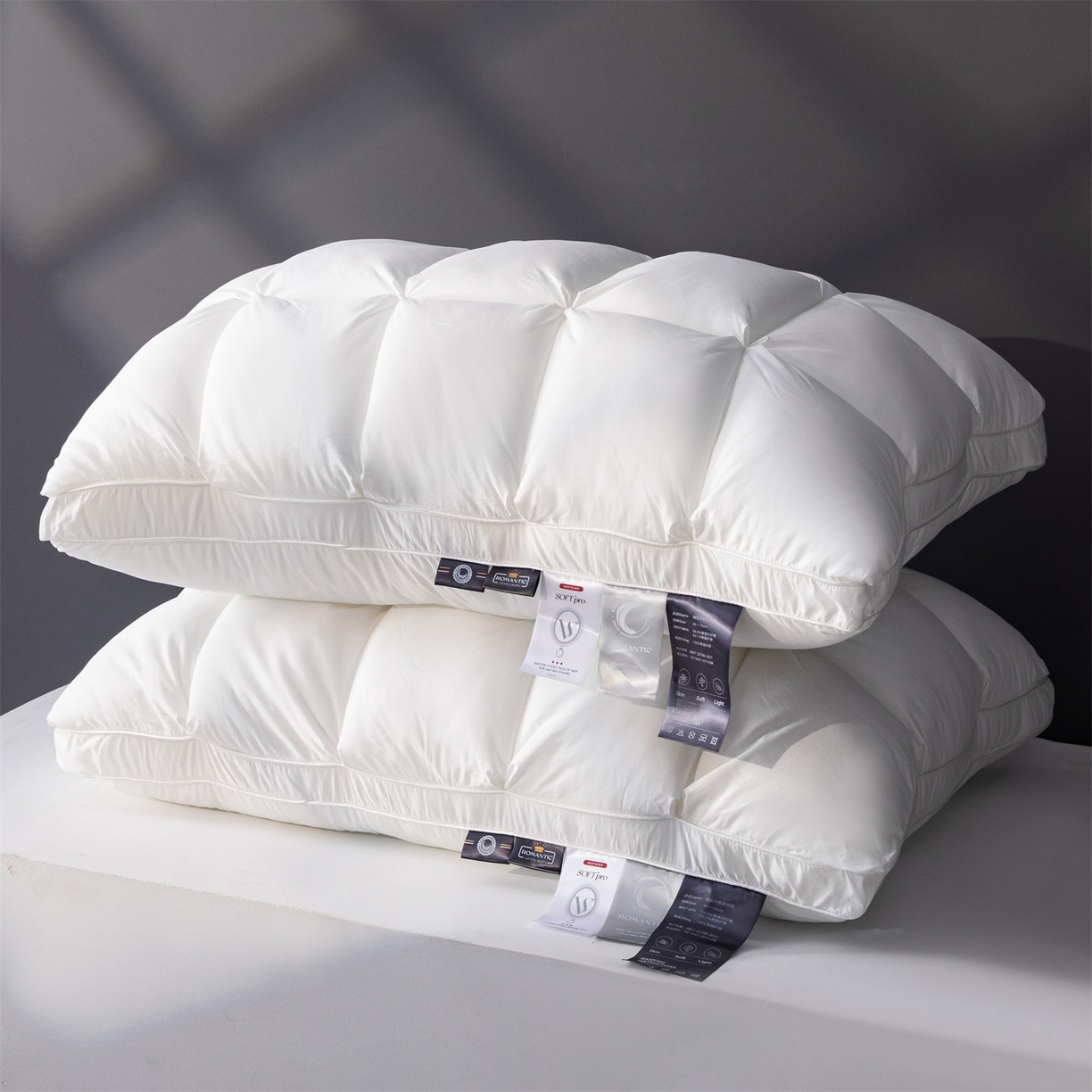 91家纺网 家纺一手货源 找家纺 麦肯锡 2025新款星级方格酒店羽丝绒枕枕头枕芯 星级方格酒店羽丝绒枕-白色