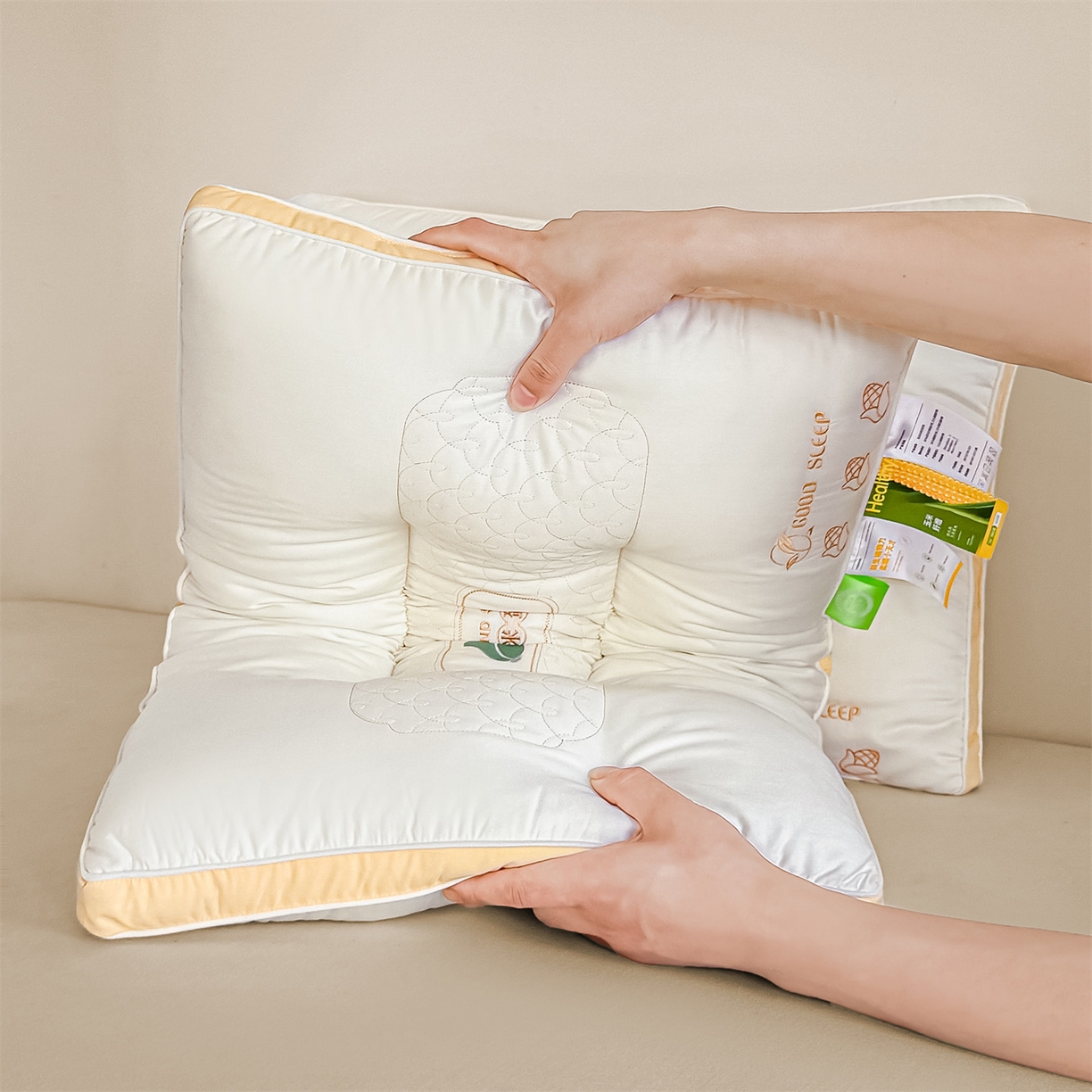 91家纺网 家纺一手货源 找家纺 （总）麦肯锡 2025新款玉米蛋白护颈枕枕头枕芯
