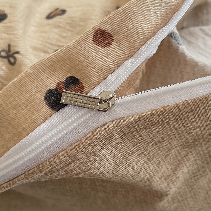 91家纺网 家纺一手货源 找家纺 宝士康家纺 2025新款原麻荷叶边四件套 精致豹纹