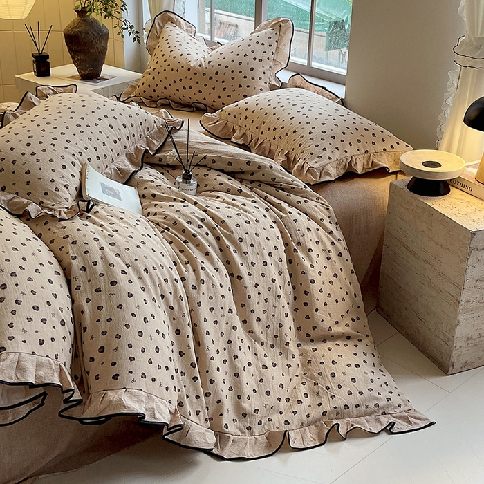 91家纺网 家纺一手货源 找家纺 宝士康家纺 2025新款原麻荷叶边四件套 精致豹纹