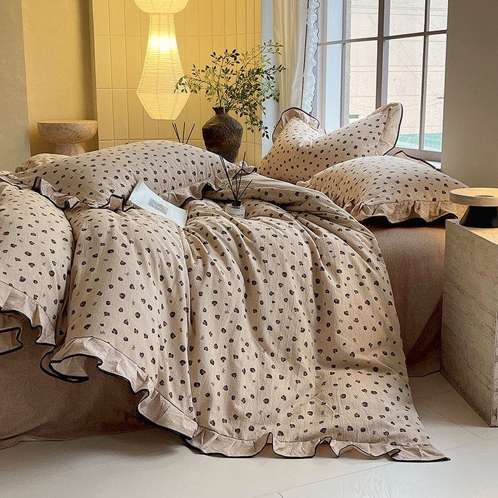 91家纺网 家纺一手货源 找家纺 宝士康家纺 2025新款原麻荷叶边四件套 精致豹纹