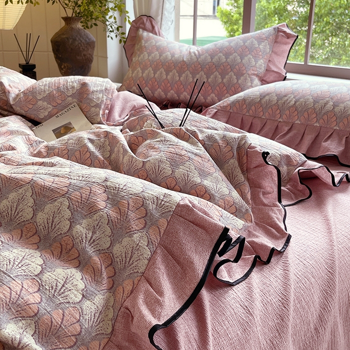 91家纺网 家纺一手货源 找家纺 宝士康家纺 2025新款原麻荷叶边四件套 时光森林