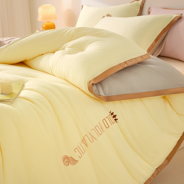 91家纺网 家纺一手货源 找家纺 宝士康家纺 2025新品10A抗菌金乳丝春秋被/冬被/跨境外贸 金乳丝-米色