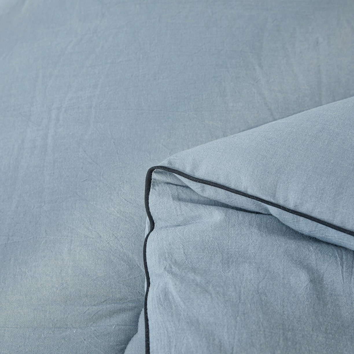 91家纺网 家纺一手货源 找家纺 熙宴家纺 2025新款水洗棉嵌绳款100%新疆棉花被 雾蓝