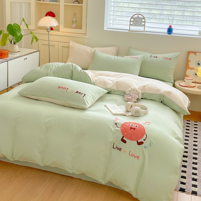 91家纺网 家纺一手货源 找家纺 麦空家居 2025新款抗菌水洗皱棉贴布绣四件套学生三件套-糖果梦 趣多多-牛油果