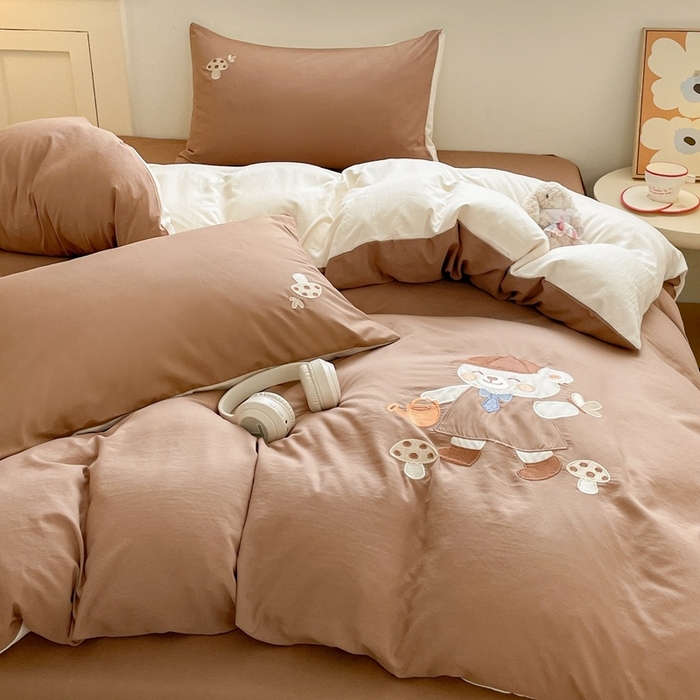 91家纺网 家纺一手货源 找家纺 麦空家居 2025新款抗菌水洗皱棉贴布绣四件套学生三件套-糖果梦 泰迪熊-太妃糖