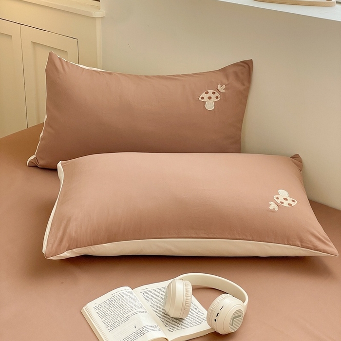 91家纺网 家纺一手货源 找家纺 麦空家居 2025新款抗菌水洗皱棉贴布绣四件套学生三件套-糖果梦 泰迪熊-太妃糖