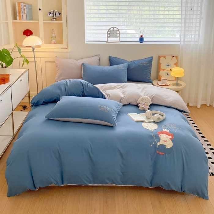 91家纺网 家纺一手货源 找家纺 麦空家居 2025新款抗菌水洗皱棉贴布绣四件套学生三件套-糖果梦 小王子-宾利蓝