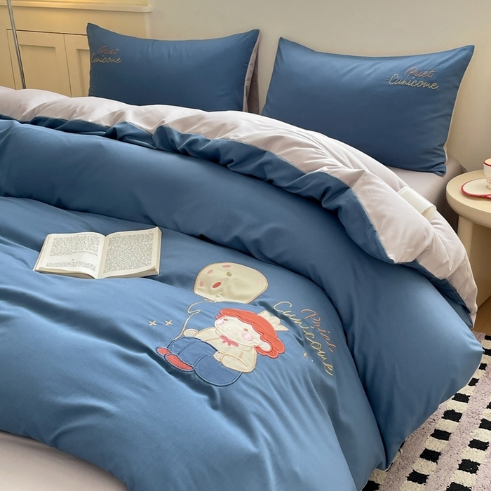 91家纺网 家纺一手货源 找家纺 麦空家居 2025新款抗菌水洗皱棉贴布绣四件套学生三件套-糖果梦 小王子-宾利蓝
