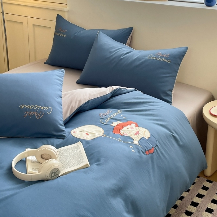 91家纺网 家纺一手货源 找家纺 麦空家居 2025新款抗菌水洗皱棉贴布绣四件套学生三件套-糖果梦 小王子-宾利蓝