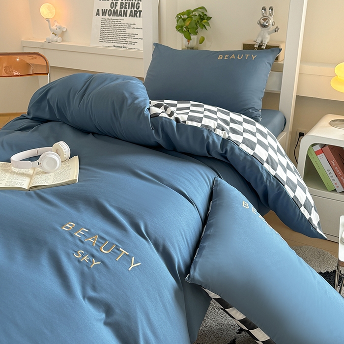 91家纺网 家纺一手货源 找家纺 麦空家居 2025新款 学生季 抗菌水洗棉刺绣学生三件套 - 布丁系列 宾利蓝